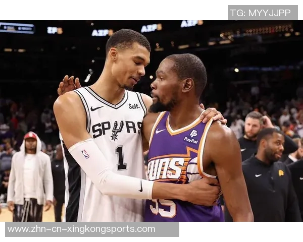 杜兰特赞雷霆全队团结默契善于应对全场紧逼战术